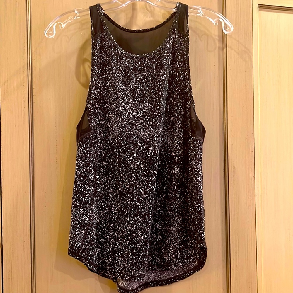 Lululemon athletic tank 🌟